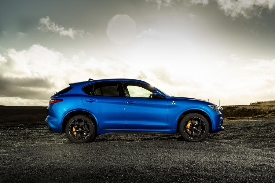  Alfa Romeo Stelvio Quadrifoglio (949) 2018 года  (UK) (фото 44 из 59)